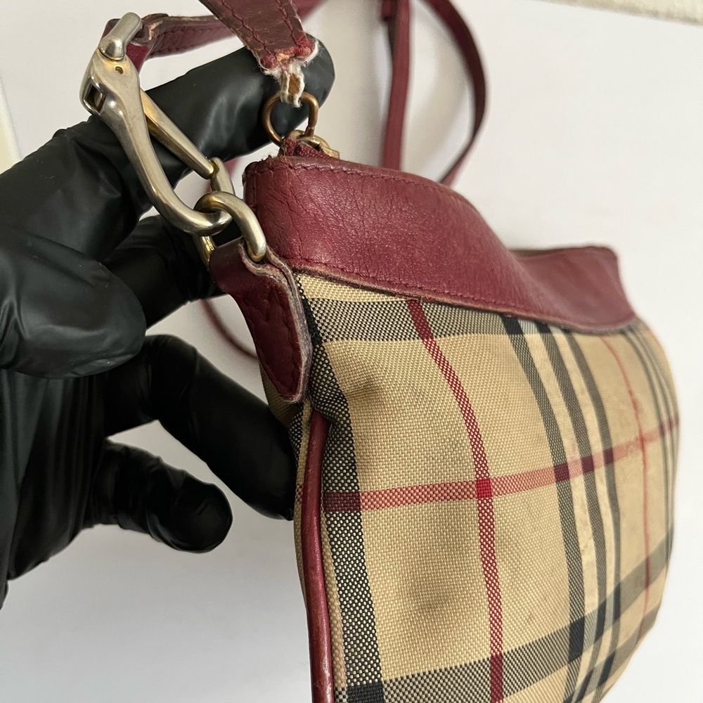 Burberry Peyton crossbody bag - Picture 9 of 12
